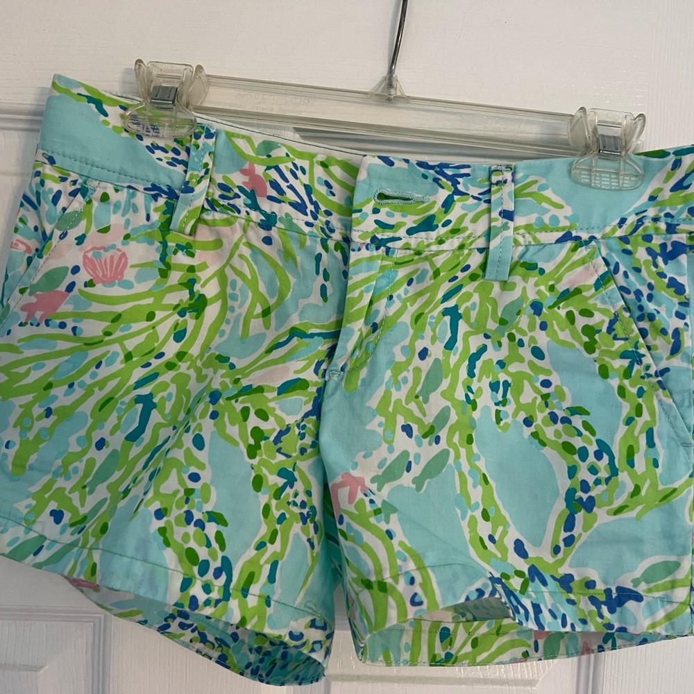 Lilly Pulitzer, the Callahan short size 0